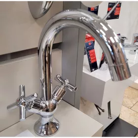   Hansgrohe AXOR TERRANO mosdó csaptelep króm, leeresztő nélkül 37030000 (bemutató darab)