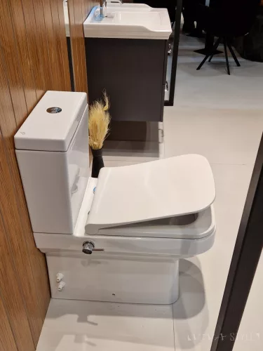 CeraStyle NOURA monoblokk WC - BEÉPÍTETT bidé funkcióval - WC tartállyal - falra záródó