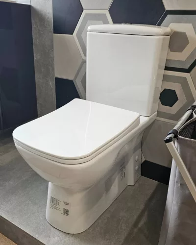 CeraStyle DURU monoblokk WC - BEÉPÍTETT bidé funkcióval -csaptelep nélkül -perem nélküli -mély öbl.