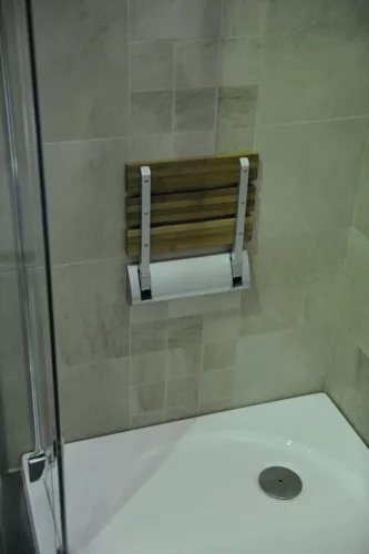 Aqualine-Sapho felhajtható zuhanyülőke 32x23cm, max:160kg, bambusz (AE236)